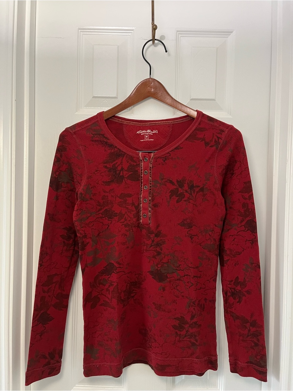 Eddie Bauer Women's Red Floral Henley Long Sleeve Top